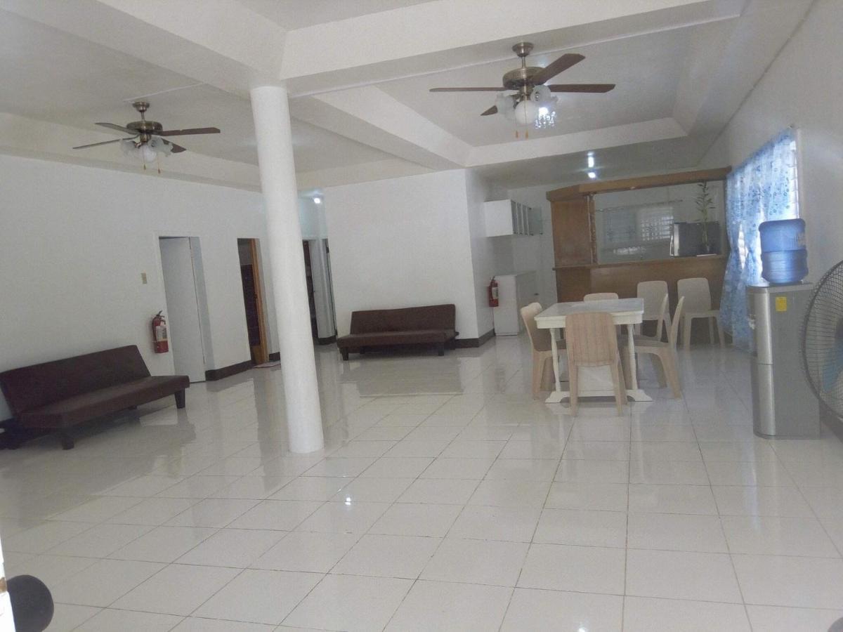 Luna Oslob Travellers Inn Экстерьер фото