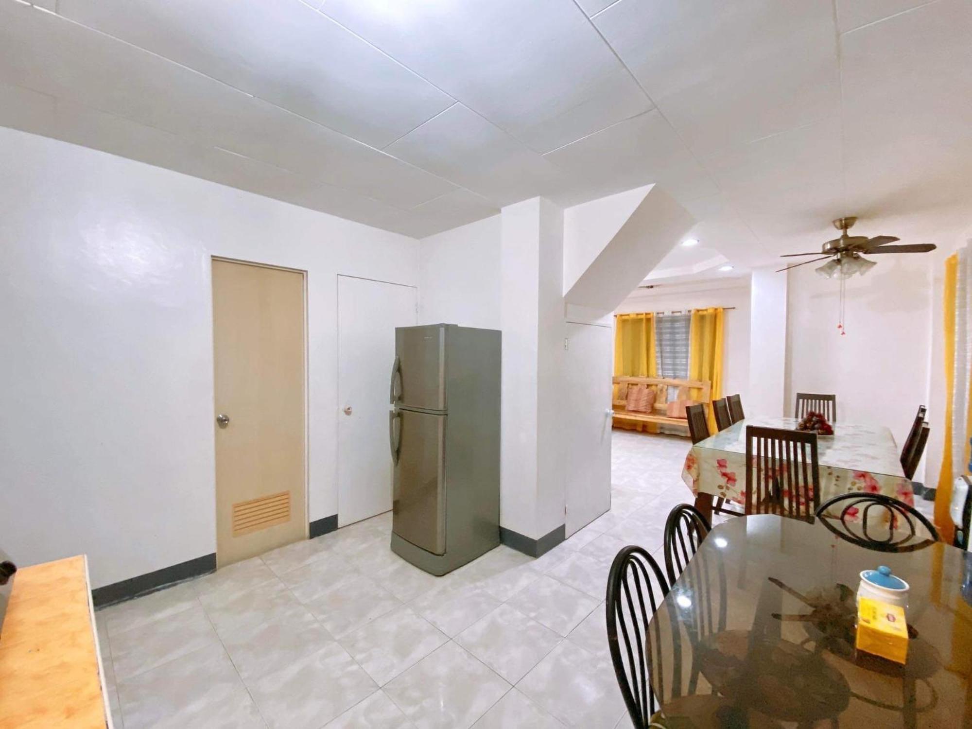 Luna Oslob Travellers Inn Экстерьер фото