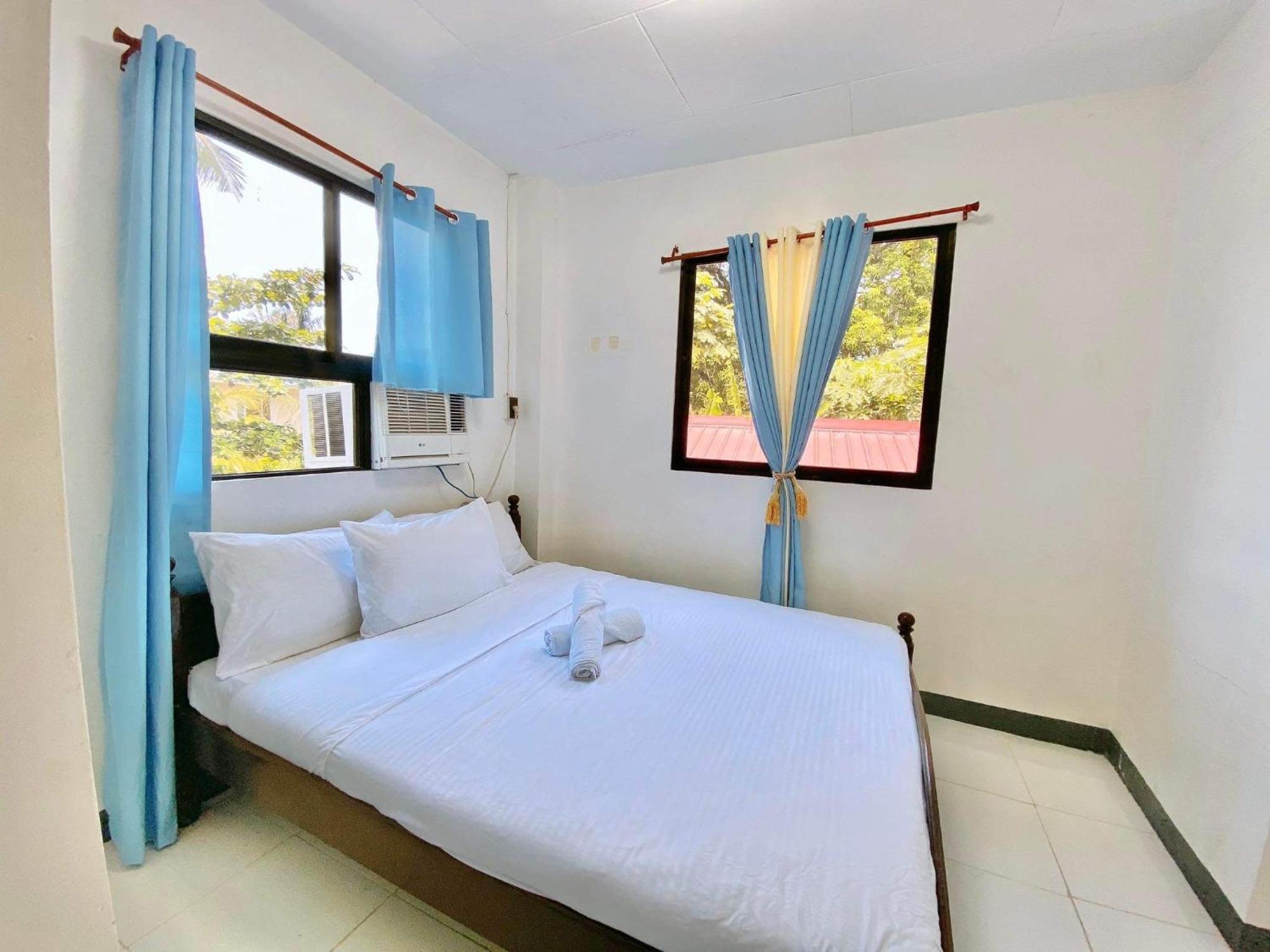Luna Oslob Travellers Inn Экстерьер фото