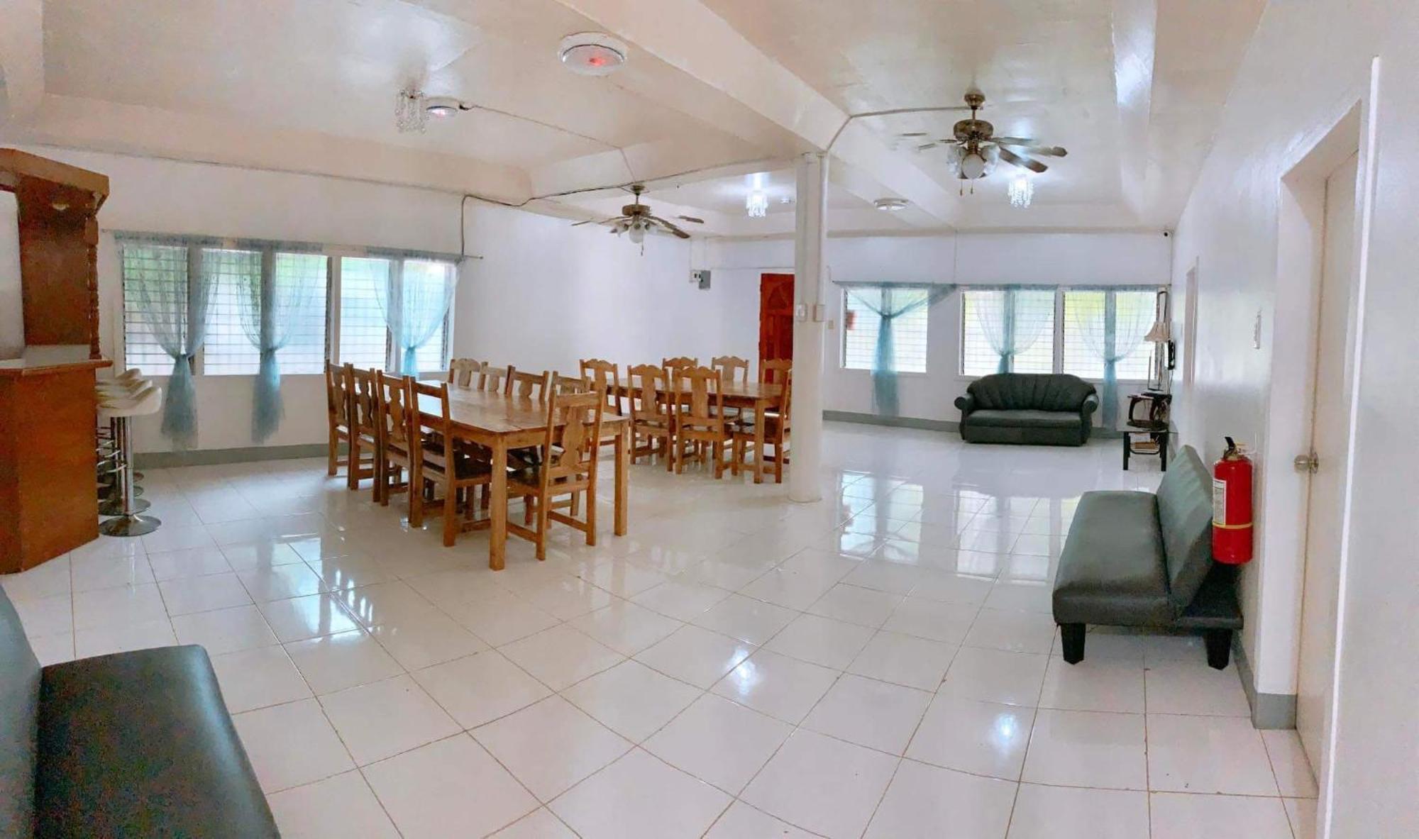 Luna Oslob Travellers Inn Экстерьер фото