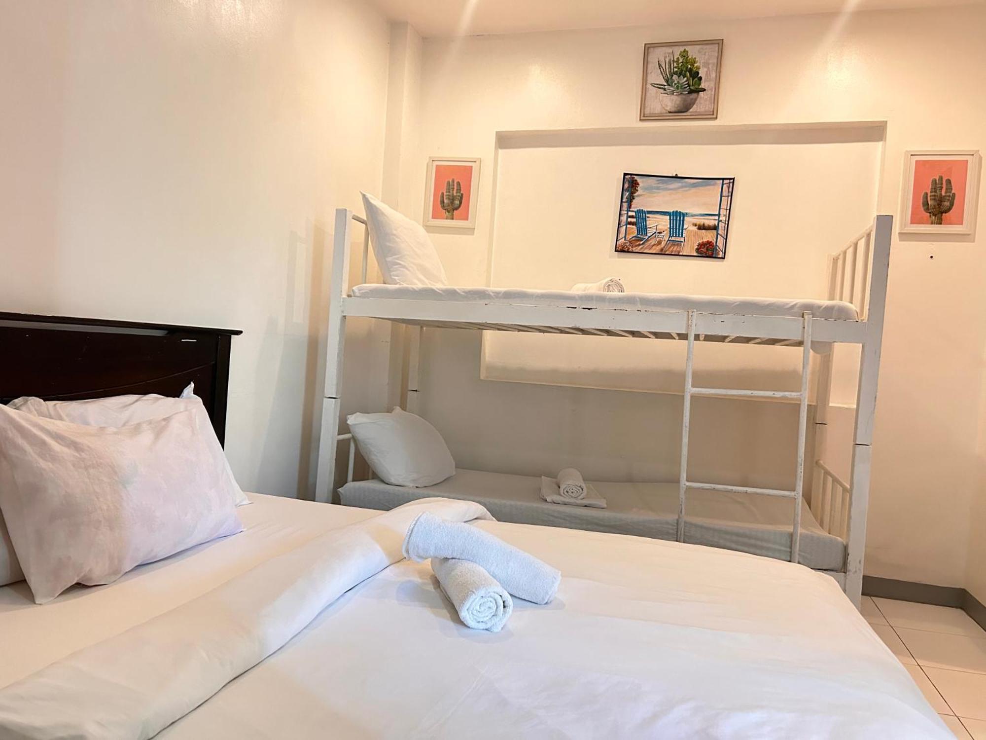 Luna Oslob Travellers Inn Экстерьер фото