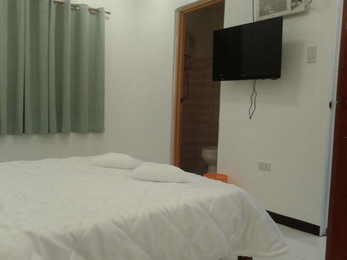 Luna Oslob Travellers Inn Экстерьер фото